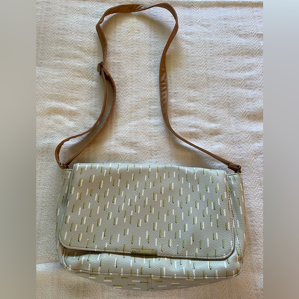 Thirty-one cross body